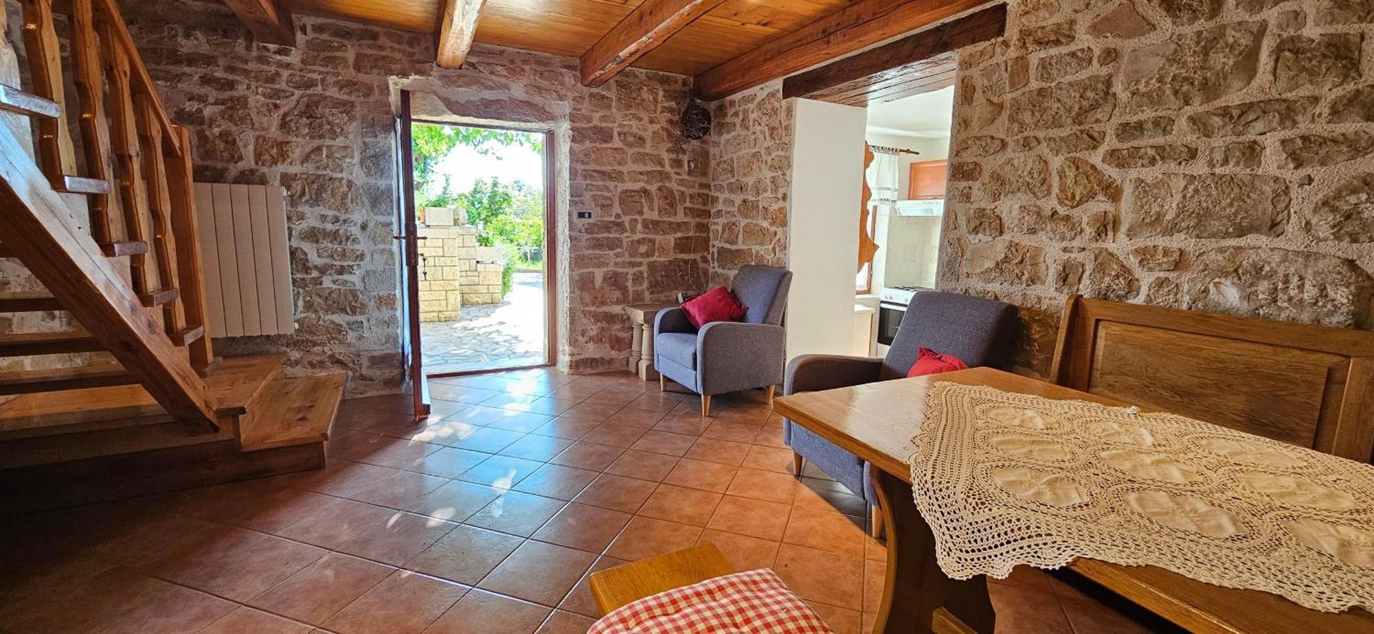Apartments Vesna With Pool - New! Sveti Lovreč Pazenatički الغرفة الصورة