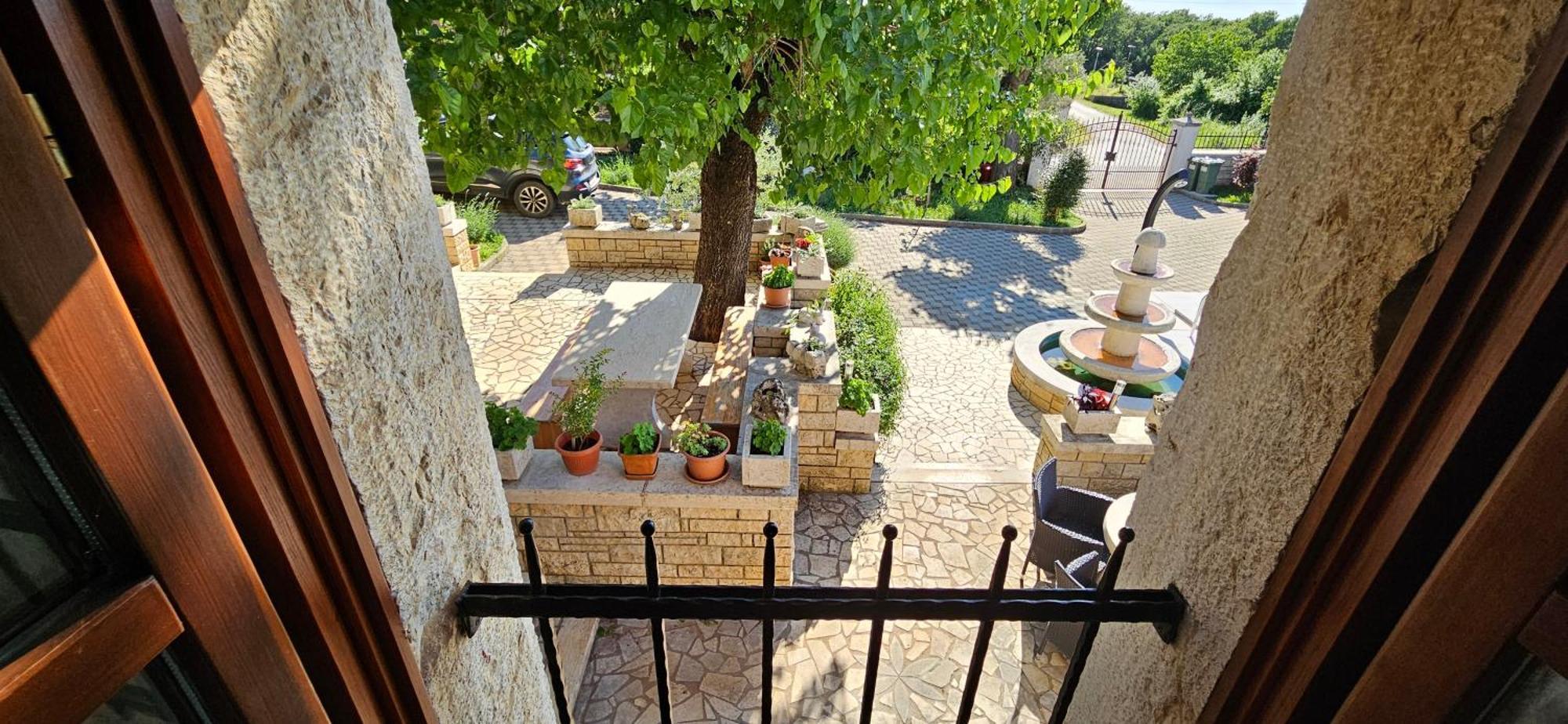 Apartments Vesna With Pool - New! Sveti Lovreč Pazenatički الغرفة الصورة