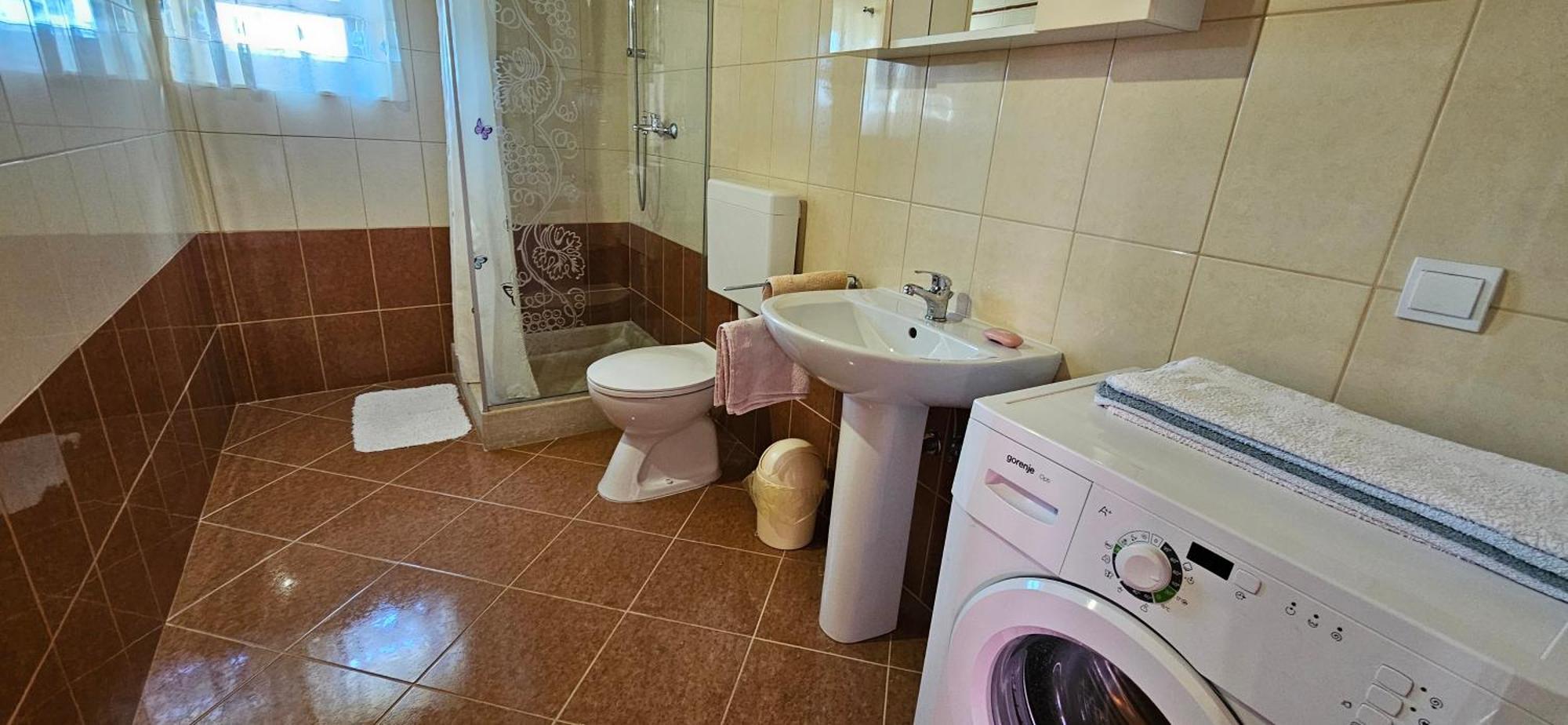 Apartments Vesna With Pool - New! Sveti Lovreč Pazenatički الغرفة الصورة
