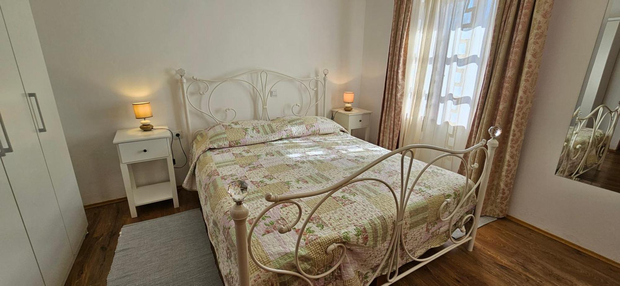 Apartments Vesna With Pool - New! Sveti Lovreč Pazenatički الغرفة الصورة