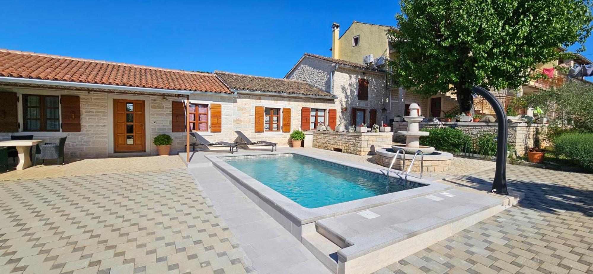 Apartments Vesna With Pool - New! Sveti Lovreč Pazenatički المظهر الخارجي الصورة