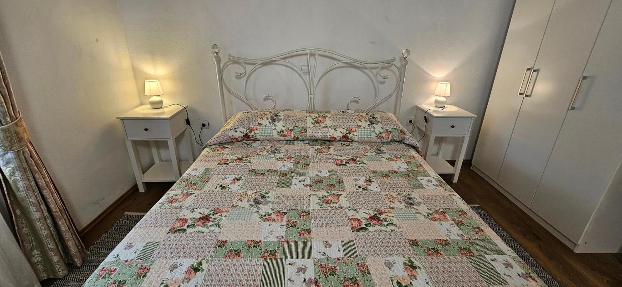 Apartments Vesna With Pool - New! Sveti Lovreč Pazenatički الغرفة الصورة